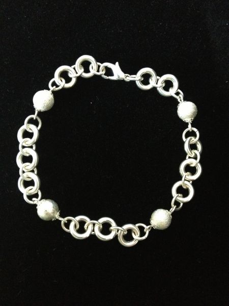 Pulseira de Corrente e Bolinhas